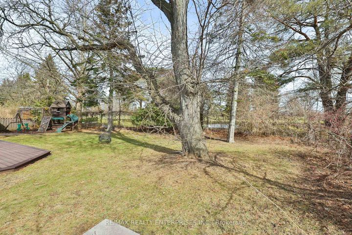 Photo 41 at 1439 Larchview Trail, Lakeview, Mississauga