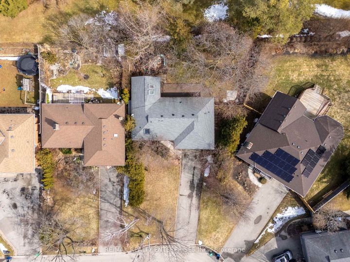 Photo 44 at 1439 Larchview Trail, Lakeview, Mississauga