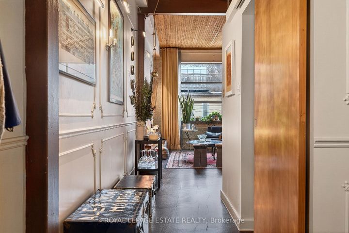 Photo 2 at 216 - 365 Dundas Street E, Moss Park, Toronto