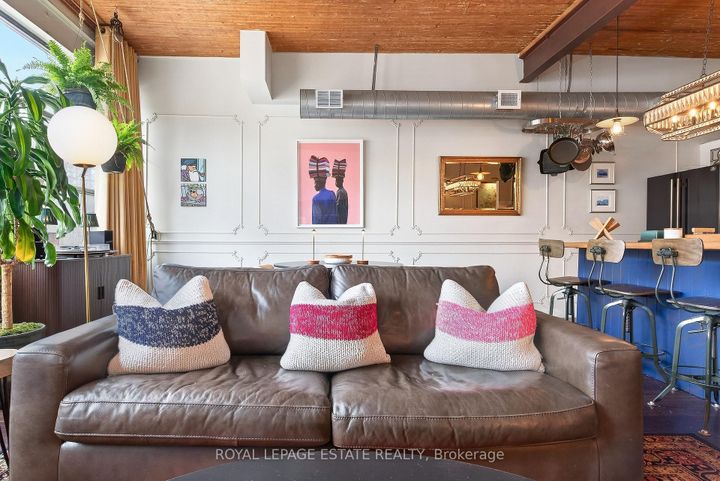 Photo 8 at 216 - 365 Dundas Street E, Moss Park, Toronto