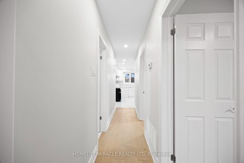 Photo 20 at 46 Flintwick Drive, Bendale, Toronto