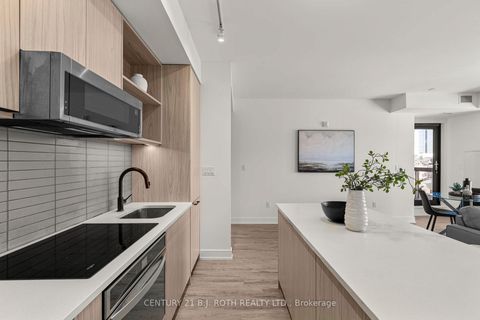 Photo 9 at 715 - 185 Dunlop Street E, Lakeshore, Barrie