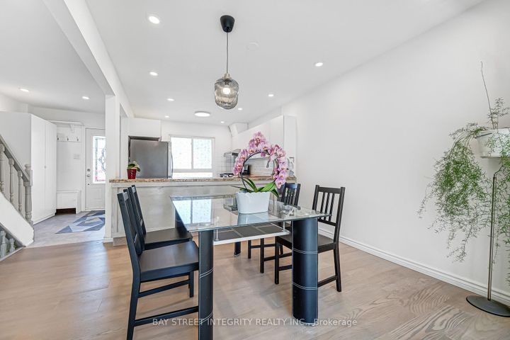 Photo 8 at 20 Elsa Vine Way, Bayview Village, Toronto