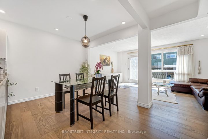 Photo 12 at 20 Elsa Vine Way, Bayview Village, Toronto