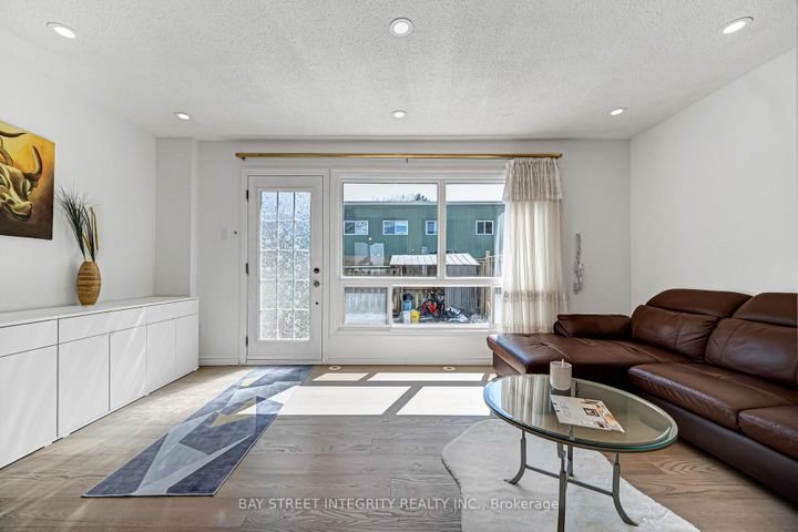 Photo 15 at 20 Elsa Vine Way, Bayview Village, Toronto