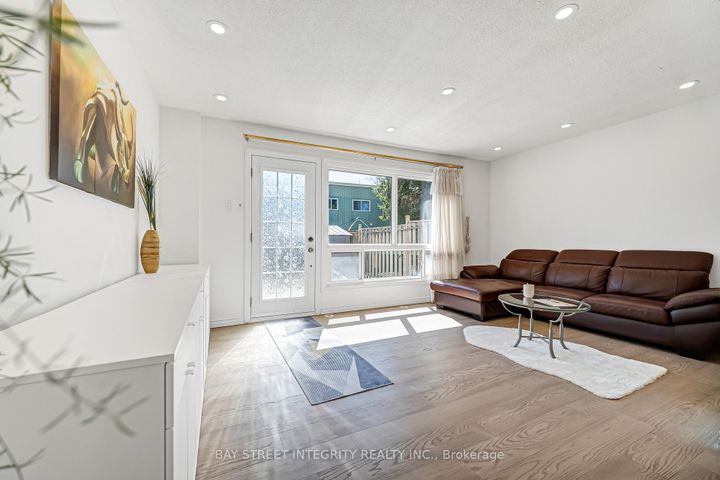 Photo 16 at 20 Elsa Vine Way, Bayview Village, Toronto