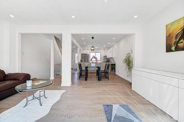 Photo 20 at 20 Elsa Vine Way, Bayview Village, Toronto