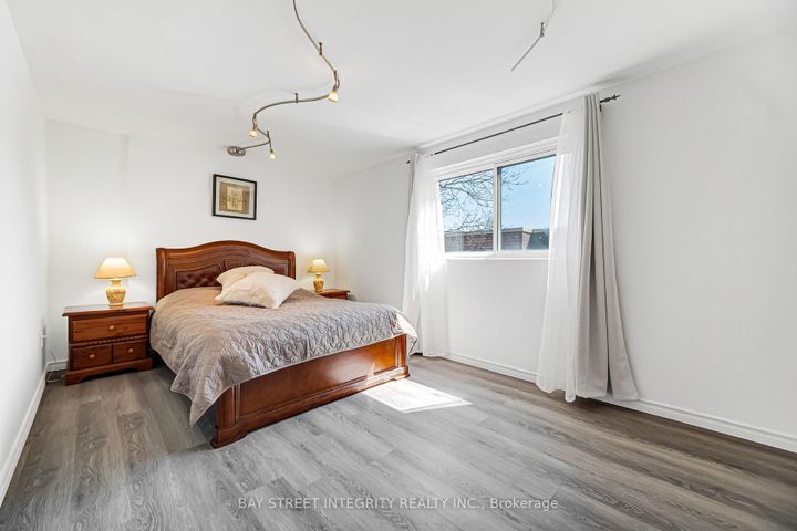 Photo 24 at 20 Elsa Vine Way, Bayview Village, Toronto