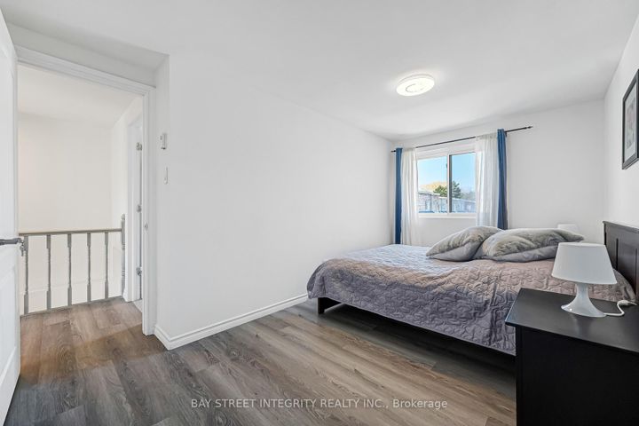 Photo 30 at 20 Elsa Vine Way, Bayview Village, Toronto