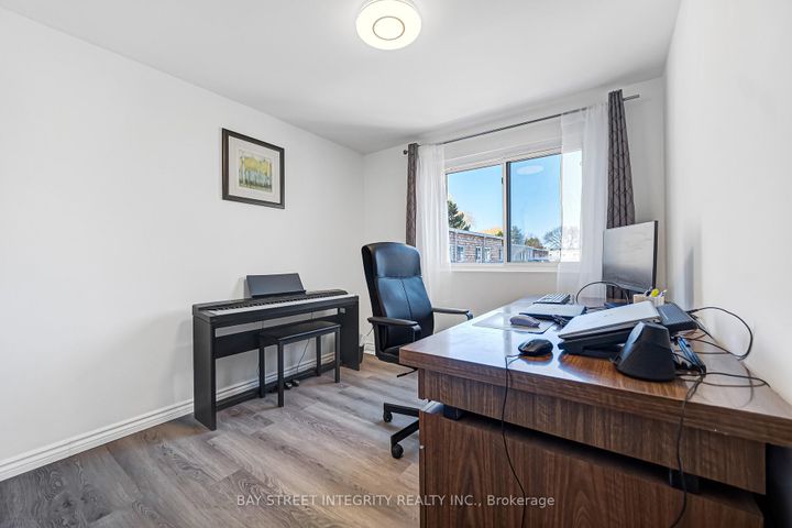 Photo 31 at 20 Elsa Vine Way, Bayview Village, Toronto