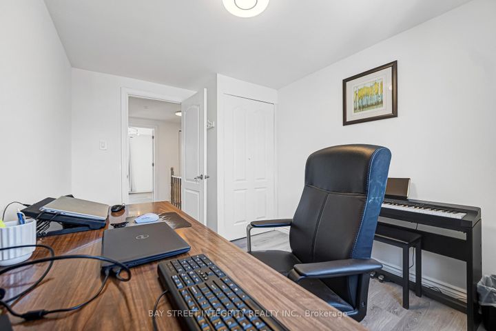 Photo 33 at 20 Elsa Vine Way, Bayview Village, Toronto