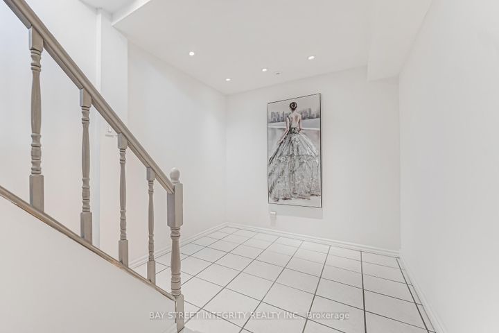 Photo 35 at 20 Elsa Vine Way, Bayview Village, Toronto