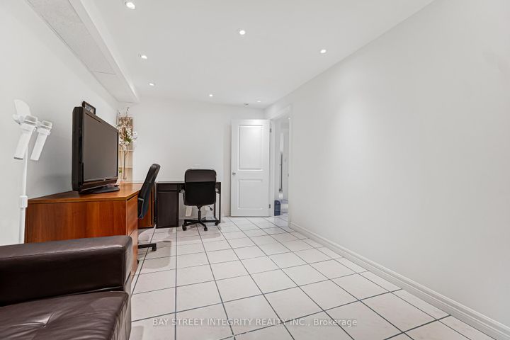 Photo 37 at 20 Elsa Vine Way, Bayview Village, Toronto