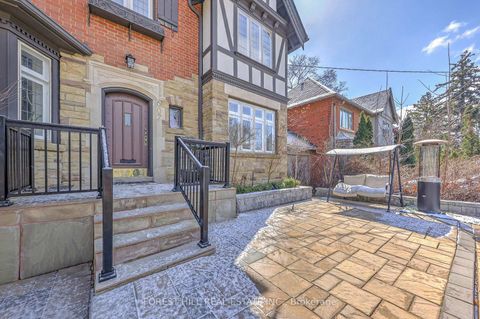 Photo 2 at 607 Spadina Road, Forest Hill South, Toronto