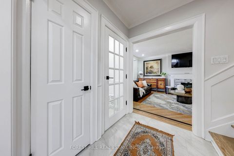 Photo 4 at 607 Spadina Road, Forest Hill South, Toronto