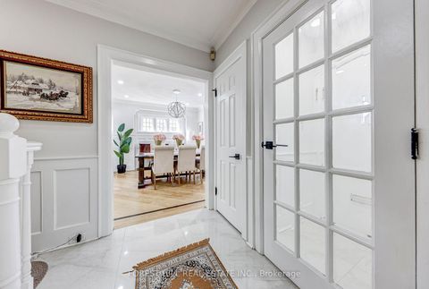 Photo 5 at 607 Spadina Road, Forest Hill South, Toronto