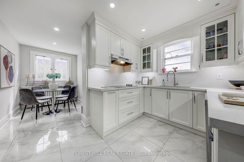 Photo 15 at 607 Spadina Road, Forest Hill South, Toronto