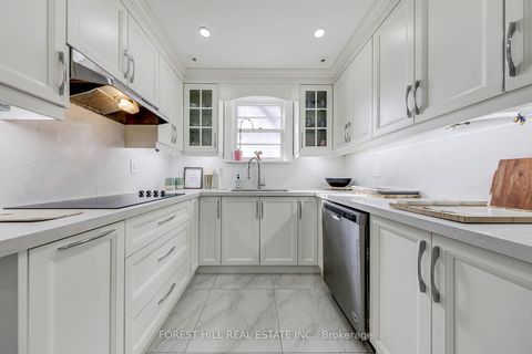 Photo 16 at 607 Spadina Road, Forest Hill South, Toronto