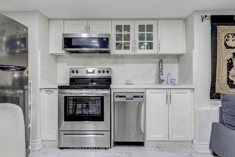 Photo 36 at 607 Spadina Road, Forest Hill South, Toronto