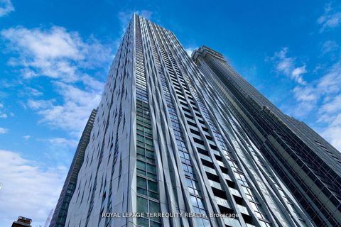 Photo 8 at 4202 - 1 Yorkville Avenue, Annex, Toronto