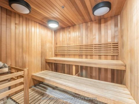 Photo 9 at 4202 - 1 Yorkville Avenue, Annex, Toronto