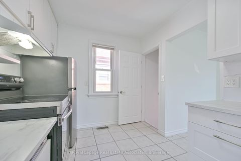 Photo 8 at 20 East Drive, Smythe, Toronto