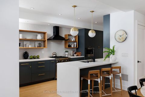 Photo 15 at 96 Summerhill Avenue, Moore Park, Toronto