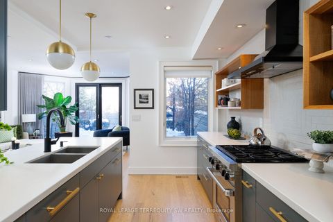 Photo 18 at 96 Summerhill Avenue, Moore Park, Toronto