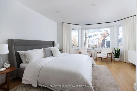 Photo 20 at 96 Summerhill Avenue, Moore Park, Toronto