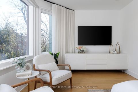 Photo 22 at 96 Summerhill Avenue, Moore Park, Toronto