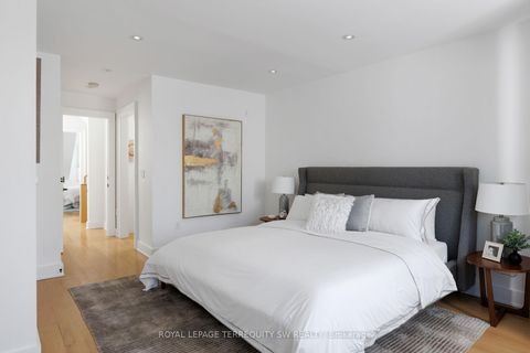 Photo 23 at 96 Summerhill Avenue, Moore Park, Toronto