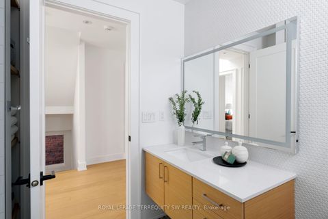 Photo 32 at 96 Summerhill Avenue, Moore Park, Toronto