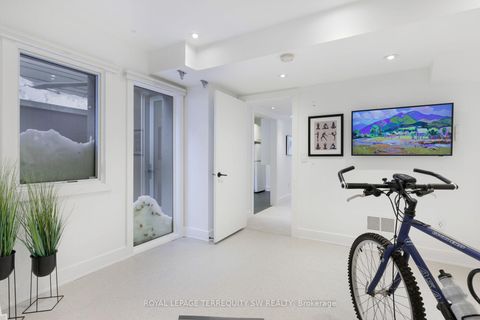 Photo 46 at 96 Summerhill Avenue, Moore Park, Toronto