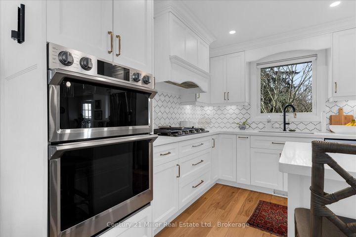 Photo 9 at 194 SOLINGATE Drive, BR Bronte, Oakville