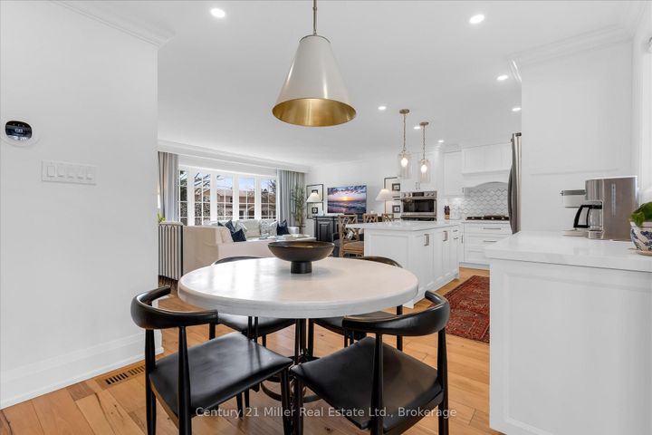 Photo 13 at 194 SOLINGATE Drive, BR Bronte, Oakville