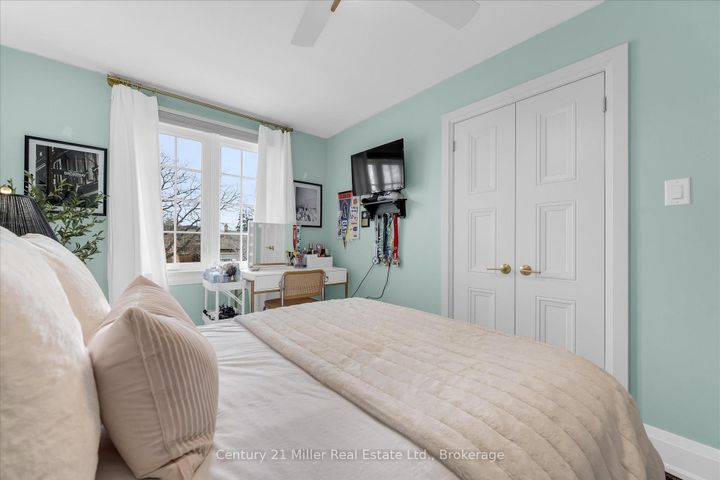 Photo 20 at 194 SOLINGATE Drive, BR Bronte, Oakville