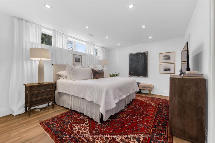 Photo 27 at 194 SOLINGATE Drive, BR Bronte, Oakville