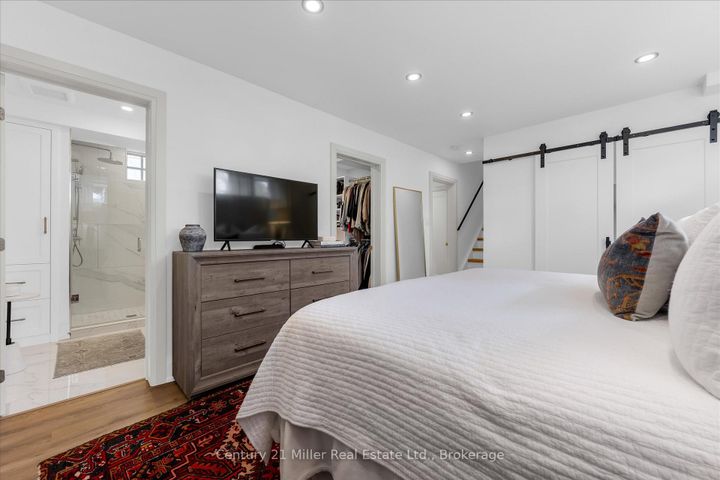 Photo 29 at 194 SOLINGATE Drive, BR Bronte, Oakville