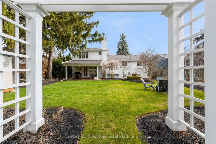 Photo 35 at 194 SOLINGATE Drive, BR Bronte, Oakville