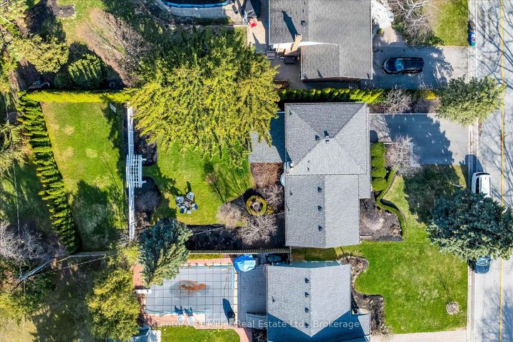 Photo 40 at 194 SOLINGATE Drive, BR Bronte, Oakville