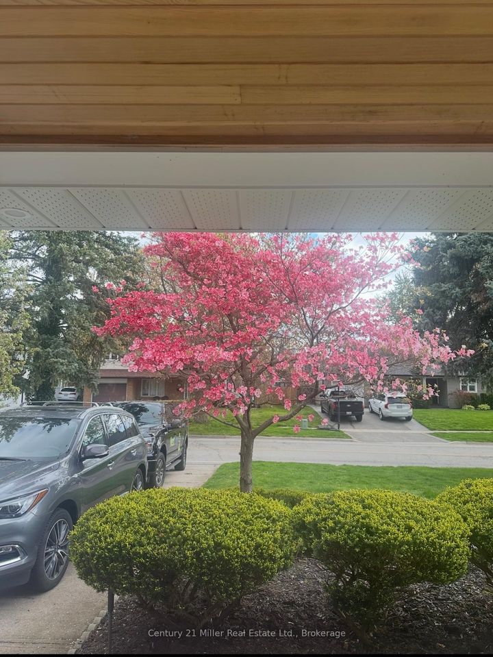 Photo 46 at 194 SOLINGATE Drive, BR Bronte, Oakville