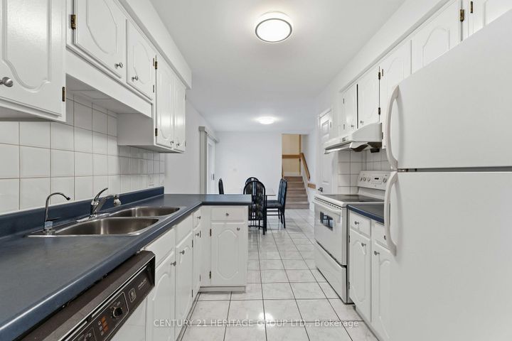 Photo 11 at 12 Roland Road, Falkirk, Hamilton