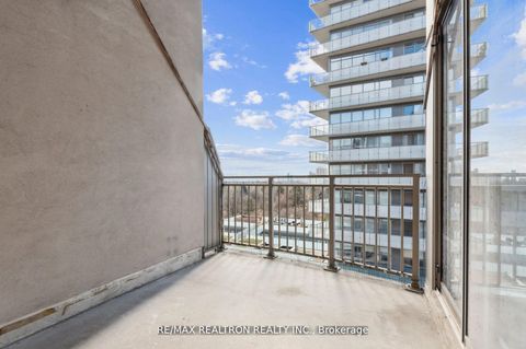 Photo 10 at 906 - 18 Merton Street, Mount Pleasant West, Toronto