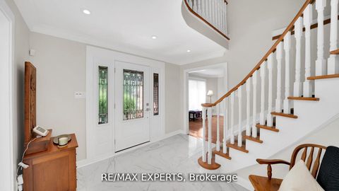 Photo 3 at 10 Kehoe Court, Nobleton, King