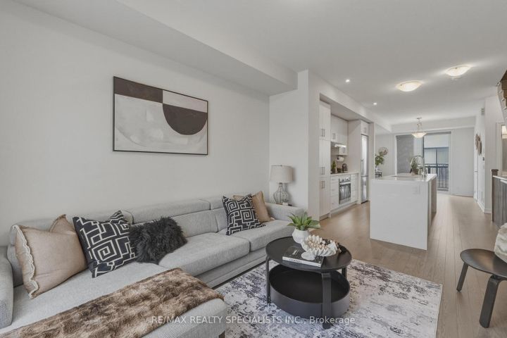 Photo 4 at 27 - 348 Wheat Boom Drive, JM Joshua Meadows, Oakville