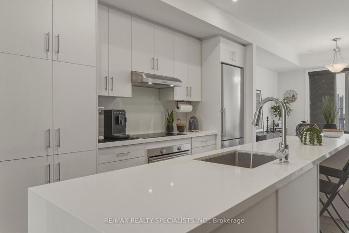 Photo 5 at 27 - 348 Wheat Boom Drive, JM Joshua Meadows, Oakville