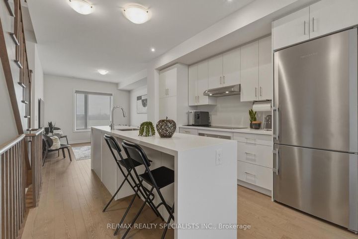 Photo 6 at 27 - 348 Wheat Boom Drive, JM Joshua Meadows, Oakville