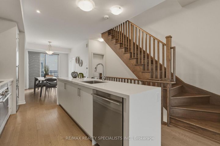 Photo 9 at 27 - 348 Wheat Boom Drive, JM Joshua Meadows, Oakville