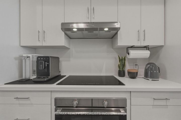 Photo 10 at 27 - 348 Wheat Boom Drive, JM Joshua Meadows, Oakville