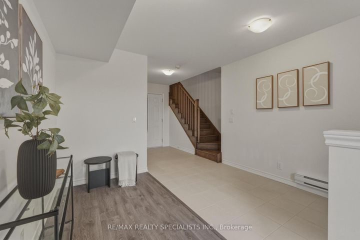 Photo 14 at 27 - 348 Wheat Boom Drive, JM Joshua Meadows, Oakville